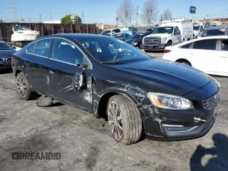 2015 Volvo S60 T6 Drive-E Platinum with VIN YV149MFM5F2361725, listed as a Copart auction lot 35998143 with 39,641 mi miles. Bid and sale history available at carsss.com. Image 4.