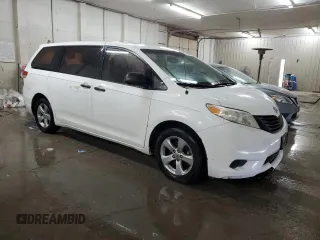 2011 Toyota Sienna with VIN 5TDZK3DC2BS006079, listed as a Copart auction lot 47065045 with 195,663 mi miles and Salvage Title. Bid and sale history available at carsss.com. Image 4.
