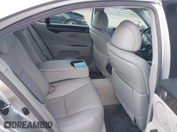 2007 Lexus LS 460 z VIN JTHBL46F875014386, wystawiony jako IAAI lot #41946333 z przebiegiem 134 574 mil mil oraz . Historia ofert i sprzedaży dostępna na DreamBid. Obrazek 8.