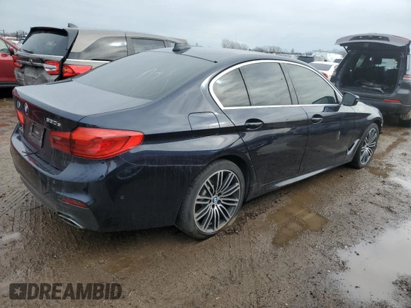 2020 BMW 5 Series z VIN WBAJB1C04LCD27469, wystawiony jako Copart lot #85962264 z przebiegiem 112 807 mil mil oraz Czysty tytuł • Clean title. Historia ofert i sprzedaży dostępna na DreamBid. Obrazek 3.