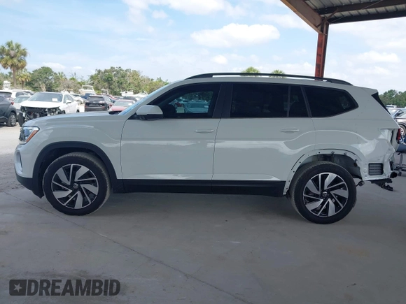 2024 Volkswagen Atlas SE z VIN 1V2JR2CA1RC616729, wystawiony jako IAAI lot #42049460 z przebiegiem 3 718 mil mil oraz . Historia ofert i sprzedaży dostępna na DreamBid. Obrazek 15.