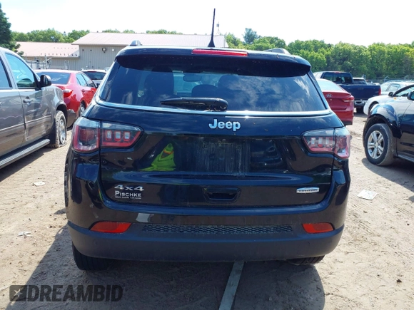 2018 Jeep Compass Latitude z VIN 3C4NJDBB9JT359862, wystawiony jako IAAI lot #42376769 z przebiegiem 53 276 mil mil oraz . Historia ofert i sprzedaży dostępna na DreamBid. Obrazek 16.