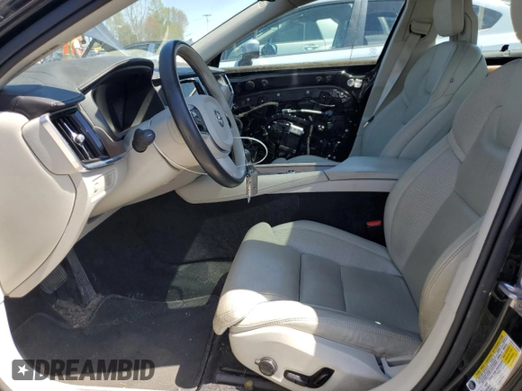 2017 Volvo S90 Inscription with VIN YV1A22ML3H1001061, listed as a Copart auction lot 51907925 with 102,718 mi miles and Salvage Title. Bid and sale history available at carsss.com. Image 7.