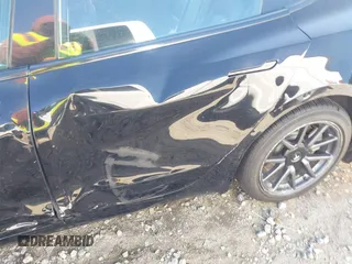 2018 Tesla Model 3 Long Range Battery z VIN 5YJ3E1EA9JF123109, wystawiony jako IAAI lot #42038158 z przebiegiem 133 361 mil mil oraz . Historia ofert i sprzedaży dostępna na DreamBid. Obrazek 20.