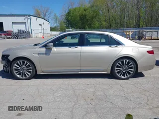 2017 Lincoln Continental Reserve z VIN 1LN6L9NP9H5616821, wystawiony jako IAAI lot #42217250 z przebiegiem 88 138 mil mil oraz . Historia ofert i sprzedaży dostępna na DreamBid. Obrazek 15.
