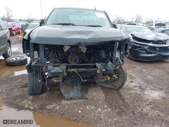 2010 Chevrolet Silverado 1500 LT with VIN 1GCSKSE3XAZ172390, listed as a IAAI auction lot 41839627 with 174,130 mi miles. Bid and sale history available at carsss.com. Image 6.