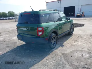 2024 Ford Bronco Sport Big Bend z VIN 3FMCR9B60RRE84253, wystawiony jako IAAI lot #42379244 z przebiegiem 3 587 mil mil oraz . Historia ofert i sprzedaży dostępna na DreamBid. Obrazek 4.