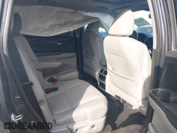 2019 Honda Pilot Touring 7-Passenger with VIN 5FNYF6H67KB018769, listed as a IAAI auction lot 41310452 with 92,499 mi miles. Bid and sale history available at carsss.com. Image 8.