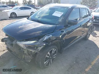 2018 Nissan Kicks SR with VIN 3N1CP5CU2JL511575, listed as a IAAI auction lot 41615315 with 175,722 mi miles. Bid and sale history available at carsss.com. Image 22.