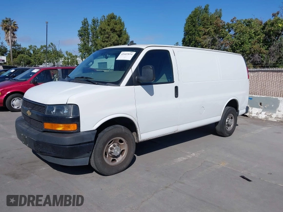 2021 Chevrolet Express Cargo z VIN 1GCWGAFP5M1154767, wystawiony jako IAAI lot #42603834 z przebiegiem 129 116 mil mil oraz . Historia ofert i sprzedaży dostępna na DreamBid. Obrazek 2.