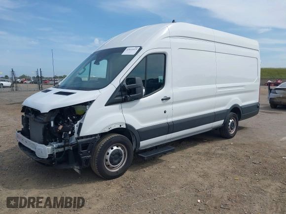 2022 Ford Transit Cargo with VIN 1FTBW3XG9NKA84214, listed as a IAAI auction lot 42033413 with 6,746 mi miles and . Bid and sale history available at DreamBid. Image 18.