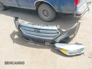2017 Ford Escape SE z VIN 1FMCU0GD1HUE71410, wystawiony jako IAAI lot #42026516 z przebiegiem 173 804 mil mil oraz . Historia ofert i sprzedaży dostępna na DreamBid. Obrazek 12.