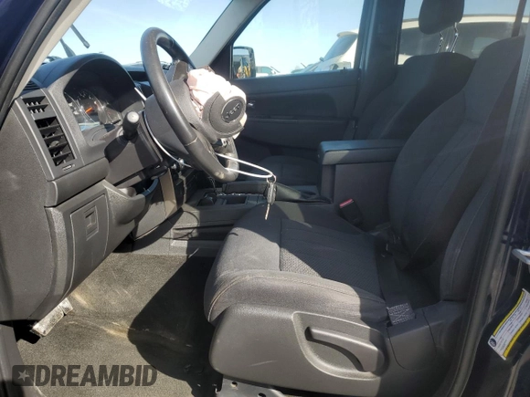 2012 Jeep Liberty Sport z VIN 1C4PJMAK2CW138577, wystawiony jako Copart lot #47892045 z przebiegiem 123 732 mil mil oraz Czysty tytuł • Clean title. Historia ofert i sprzedaży dostępna na DreamBid. Obrazek 7.