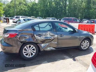 2012 Mazda 3 i Touring z VIN JM1BL1V78C1656263, wystawiony jako IAAI lot #42245893 z przebiegiem 161 723 mil mil oraz . Historia ofert i sprzedaży dostępna na DreamBid. Obrazek 13.