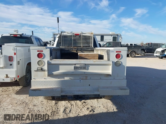 2019 Ford F-350 with VIN 1FT7X3B69KED70740, listed as a IAAI auction lot 41665562 with 190,822 mi miles and . Bid and sale history available at DreamBid. Image 16.