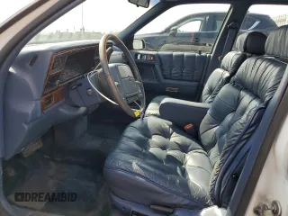 1992 Chrysler LeBaron z VIN 3C3XA5633NT336573, wystawiony jako Copart lot #54551495 z przebiegiem Nie podano mil oraz Tytuł czysty. Historia ofert i sprzedaży dostępna na DreamBid. Obrazek 7.