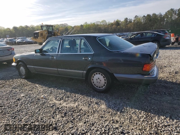 1989 Mercedes-Benz 560 with VIN WDBCA39E9KA463003, listed as a Copart auction lot 49808495 with 125,388 mi miles and Salvage Title. Bid and sale history available at DreamBid. Image 2.