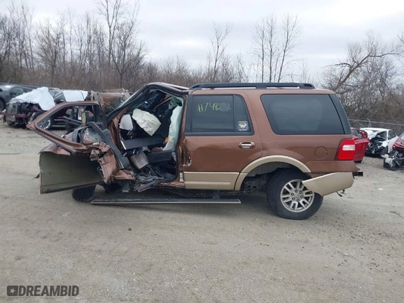 2012 Ford Expedition XLT with VIN 1FMJU1J57CEF20286, listed as a IAAI auction lot 41748332 with 1 mi miles. Bid and sale history available at carsss.com. Image 13.