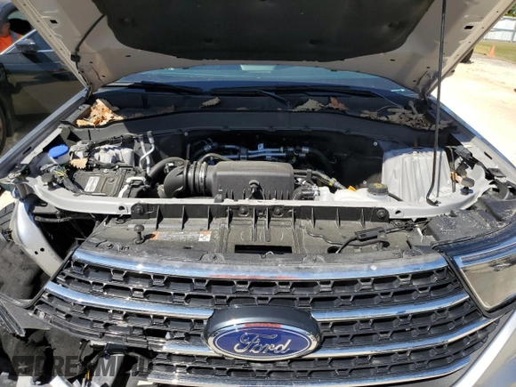 2024 Ford Explorer XLT with VIN 1FMSK7DHXRGA16167, listed as a Copart auction lot 48586445 with 17,440 mi miles and Salvage Title. Bid and sale history available at carsss.com. Image 12.