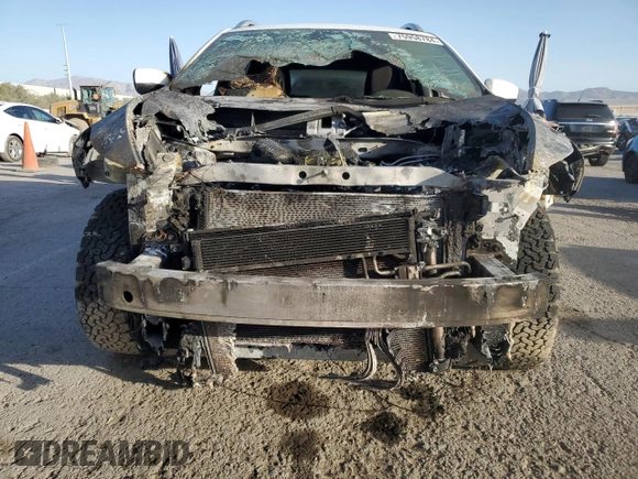 2017 Jeep Cherokee Latitude with VIN 1C4PJLCS3HW641422, listed as a Copart auction lot 75958784 with Not Provided miles and Non Repairable. Bid and sale history available at carsss.com. Image 5.