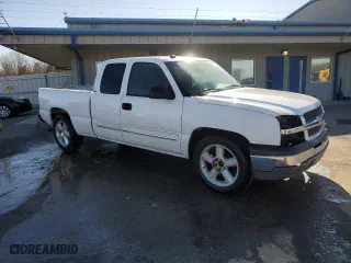 2004 Chevrolet Silverado 1500 with VIN 2GCEC19V541328946, listed as a Copart auction lot 49773485 with 231,451 mi miles and Salvage Title. Bid and sale history available at carsss.com. Image 4.