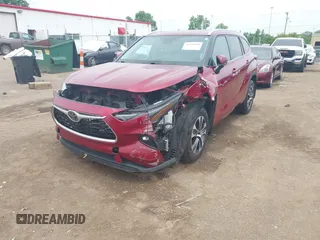2021 Toyota Highlander XLE with VIN 5TDGZRBH4MS544628, listed as a IAAI auction lot 42495084 with 82,497 mi miles and . Bid and sale history available at DreamBid. Image 6.