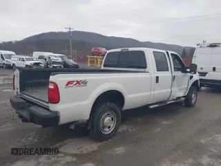 2010 Ford Super Duty F-250 SRW XL with VIN 1FTSW2B59AEB36692, listed as a IAAI auction lot 41517219 with 43,151 mi miles. Bid and sale history available at carsss.com. Image 4.