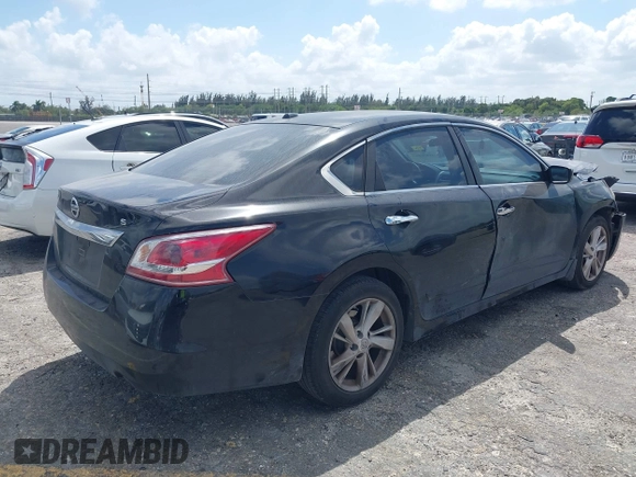 2015 Nissan Altima 2.5 SL with VIN 1N4AL3AP1FN358203, listed as a IAAI auction lot 41876809 with 130,921 mi miles. Bid and sale history available at carsss.com. Image 4.