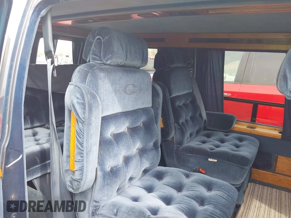1994 Dodge Cargo with VIN 2B6HB21X1RK146167, listed as a IAAI auction lot 42018516 with 93,393 mi miles. Bid and sale history available at carsss.com. Image 8.