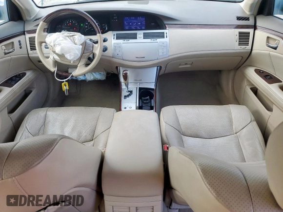 2008 Toyota Avalon XL z VIN 4T1BK36B58U322792, wystawiony jako Copart lot #58036285 z przebiegiem 162 363 mil mil oraz Szkoda całkowita • Salvage title. Historia ofert i sprzedaży dostępna na DreamBid. Obrazek 8.