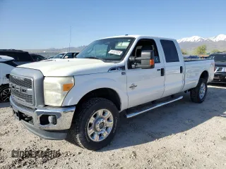 2015 Ford F-350 Platinum with VIN 1FT8W3BT1FEB69255, listed as a Copart auction lot 54107025 with 185,875 mi miles and Clean Title. Bid and sale history available at DreamBid. Image 1.