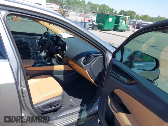 2025 Lexus NX 250 Premium z VIN 2T2GDCAZ1SC020537, wystawiony jako IAAI lot #42140775 z przebiegiem 2 349 mil mil oraz . Historia ofert i sprzedaży dostępna na DreamBid. Obrazek 5.