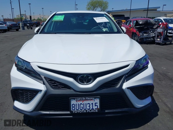 2021 Toyota Camry SE Nightshade with VIN 4T1G11AK9MU421484, listed as a IAAI auction lot 42116813 with 13,696 mi miles and . Bid and sale history available at carsss.com. Image 12.