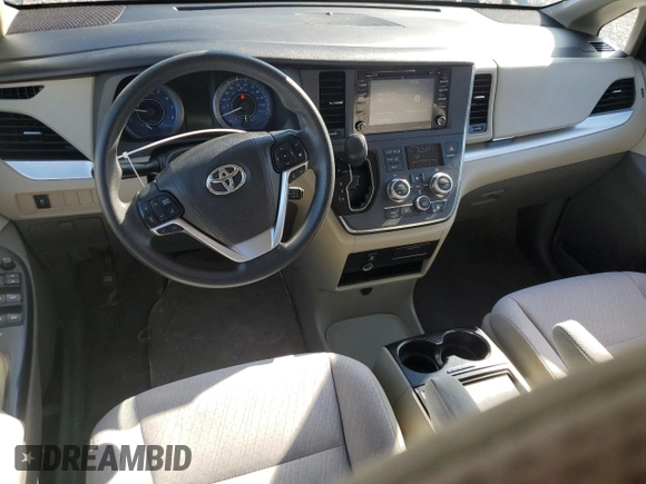 2018 Toyota Sienna LE Auto Access Seat with VIN 5TDKZ3DC6JS939172, listed as a Copart auction lot 47944615 with 130,984 mi miles and Clean Title. Bid and sale history available at carsss.com. Image 8.