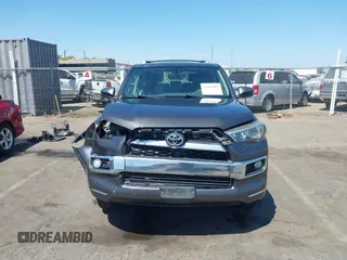 2017 Toyota 4Runner SR5 z VIN JTEBU5JR6H5417298, wystawiony jako IAAI lot #42464895 z przebiegiem 144 266 mil mil oraz . Historia ofert i sprzedaży dostępna na DreamBid. Obrazek 13.