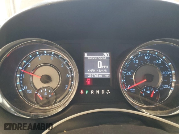 2014 Chrysler Town & Country Touring z VIN 2C4RC1BG5ER133624, wystawiony jako Copart lot #60631225 z przebiegiem 252 765 mil mil oraz Nie do naprawy • Non repairable. Historia ofert i sprzedaży dostępna na DreamBid. Obrazek 9.