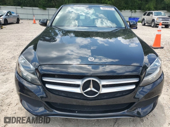 2018 Mercedes-Benz C 300 with VIN WDDWF4JB5JR419500, listed as a Copart auction lot 60235995 with 37,014 mi miles and Salvage title. Bid and sale history available at DreamBid. Image 5.