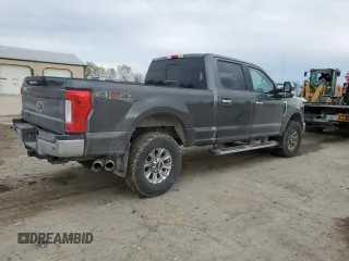 2018 Ford F-250 XL z VIN 1FT7W2BT1JEC40422, wystawiony jako Copart lot #51111395 z przebiegiem Nie podano mil oraz Szkoda całkowita • Salvage title. Historia ofert i sprzedaży dostępna na DreamBid. Obrazek 3.