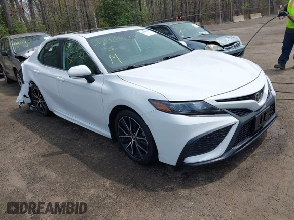 2023 Toyota Camry SE with VIN 4T1G11AK7PU771765, listed as a IAAI auction lot 42060929 with 39,407 mi miles and . Bid and sale history available at DreamBid. Image 1.
