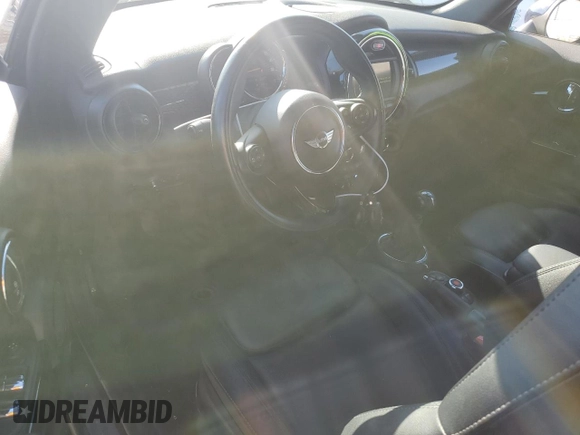 2016 MINI Convertible S с VIN WMWWG9C53G3A92179, выставлен на аукционе Copart как лот 75709174 с пробегом 73 290 миль миль и Списание • Salvage title. История ставок и продаж доступна на DreamBid. Изображение 8.