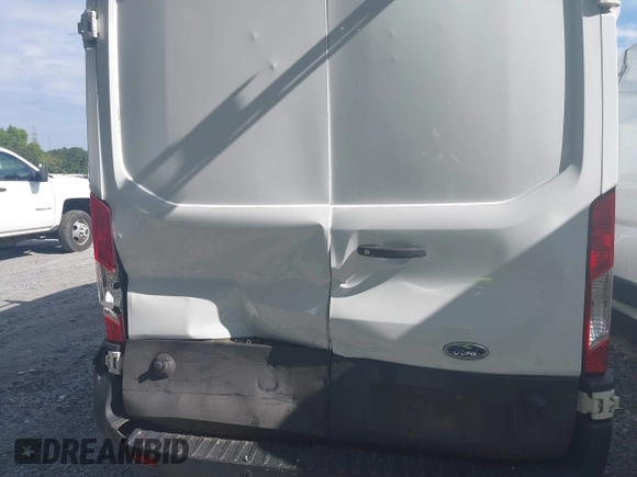 2020 Ford Transit Cargo с VIN 1FTBR1C83LKB26030, выставлен на аукционе IAAI как лот 42667583 с пробегом 83 826 миль миль и . История ставок и продаж доступна на DreamBid. Изображение 6.