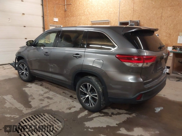 2019 Toyota Highlander LE with VIN 5TDBZRFH7KS922457, listed as a IAAI auction lot 41387627 with 36,963 mi miles and . Bid and sale history available at DreamBid. Image 3.