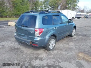 2012 Subaru Forester 2.5X Premium with VIN JF2SHADC7CH434287, listed as a IAAI auction lot 42027346 with 208,750 mi miles. Bid and sale history available at carsss.com. Image 4.