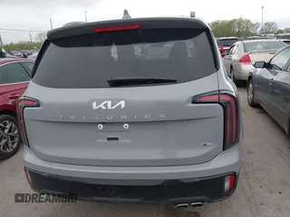 2024 Kia Telluride EX X-Line z VIN 5XYP3DGC0RG501992, wystawiony jako IAAI lot #42199896 z przebiegiem 11 727 mil mil oraz . Historia ofert i sprzedaży dostępna na DreamBid. Obrazek 17.