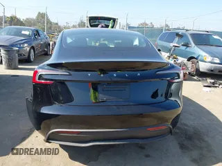 2025 Tesla Model 3 Long Range z VIN 5YJ3E1EA3SF981743, wystawiony jako IAAI lot #42352588 z przebiegiem Nie podano mil oraz . Historia ofert i sprzedaży dostępna na DreamBid. Obrazek 15.