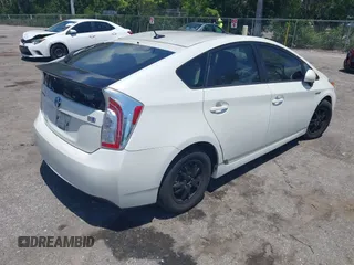 2015 Toyota Prius Four z VIN JTDKN3DU7F0435924, wystawiony jako IAAI lot #42297472 z przebiegiem 190 031 mil mil oraz . Historia ofert i sprzedaży dostępna na DreamBid. Obrazek 4.