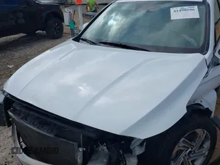 2022 Hyundai Santa Fe SE z VIN 5NMS14AJ9NH442383, wystawiony jako IAAI lot #41498596 z przebiegiem Nie podano mil oraz . Historia ofert i sprzedaży dostępna na DreamBid. Obrazek 10.