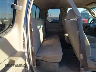 2000 Toyota Tundra SR5 with VIN 5TBRT3413YS019873, listed as a IAAI auction lot 41412497 with 305,472 mi miles and . Bid and sale history available at DreamBid. Image 8.