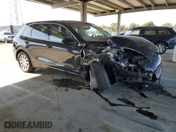 2014 Porsche Cayenne with VIN WP1AA2A26ELA97240, listed as a Copart auction lot 46859635 with Not Provided miles and Salvage Title. Bid and sale history available at DreamBid. Image 4.