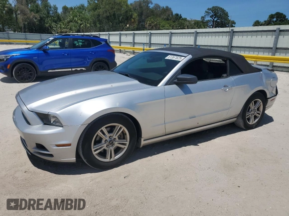 2014 Ford Mustang V6 with VIN 1ZVBP8EM6E5280254, listed as a Copart auction lot 61367625 with 81,346 mi miles and Salvage title. Bid and sale history available at DreamBid. Image 1.